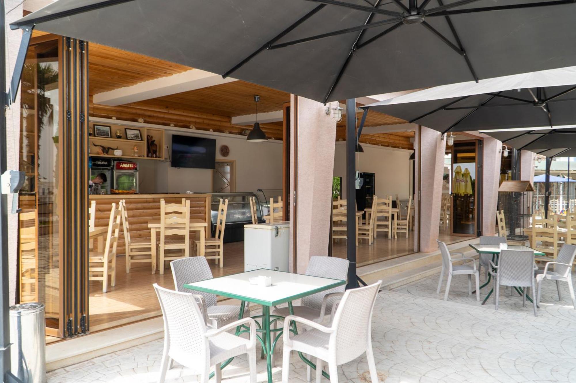 Hotel Mediterrane Sarande Ngoại thất bức ảnh
