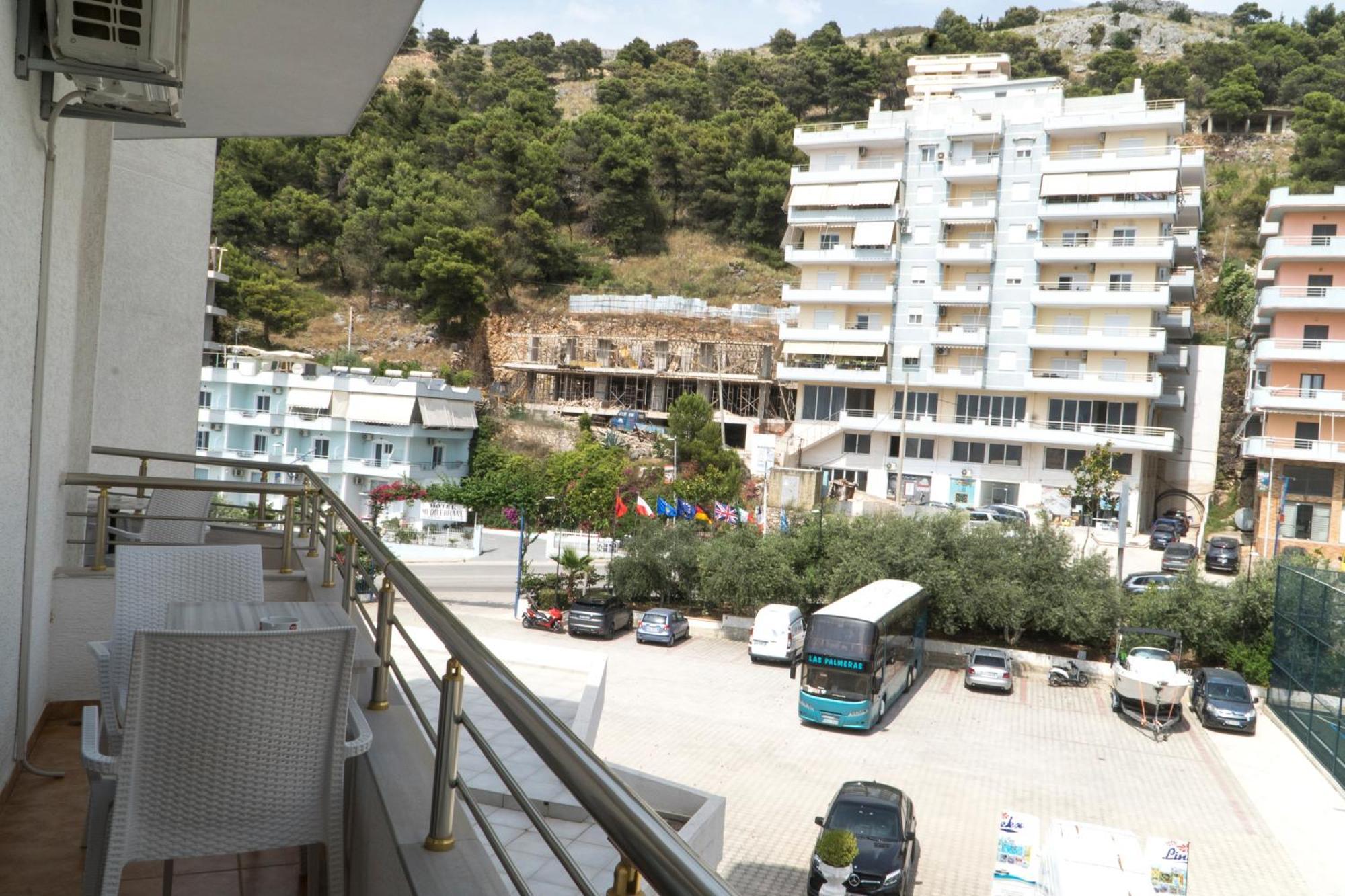 Hotel Mediterrane Sarande Ngoại thất bức ảnh