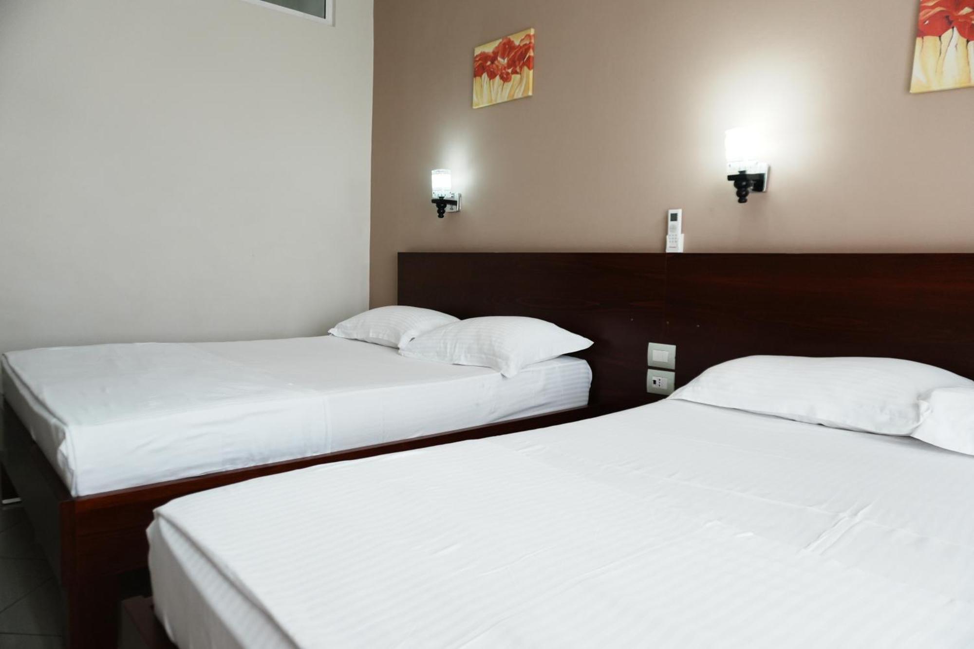 Hotel Mediterrane Sarande Ngoại thất bức ảnh