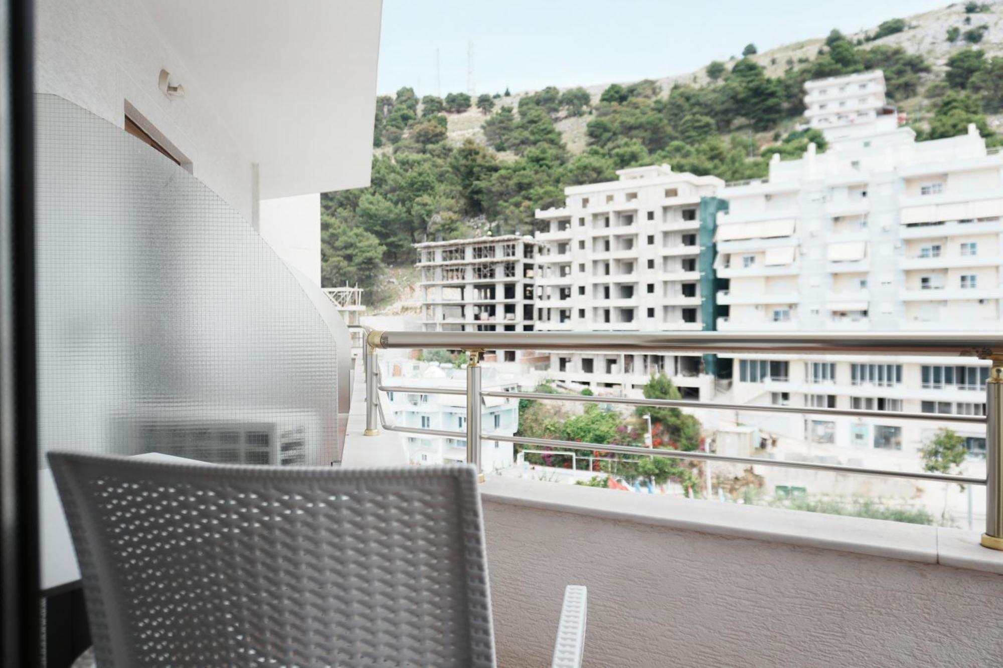 Hotel Mediterrane Sarande Ngoại thất bức ảnh